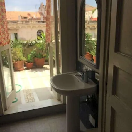 Stella 10 Panzió